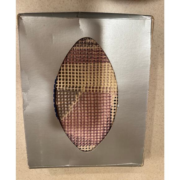 Vintage 1980 Raiders Official NFL Latch & Hook Kit 13x13 Tina of California - Picture 2 of 3